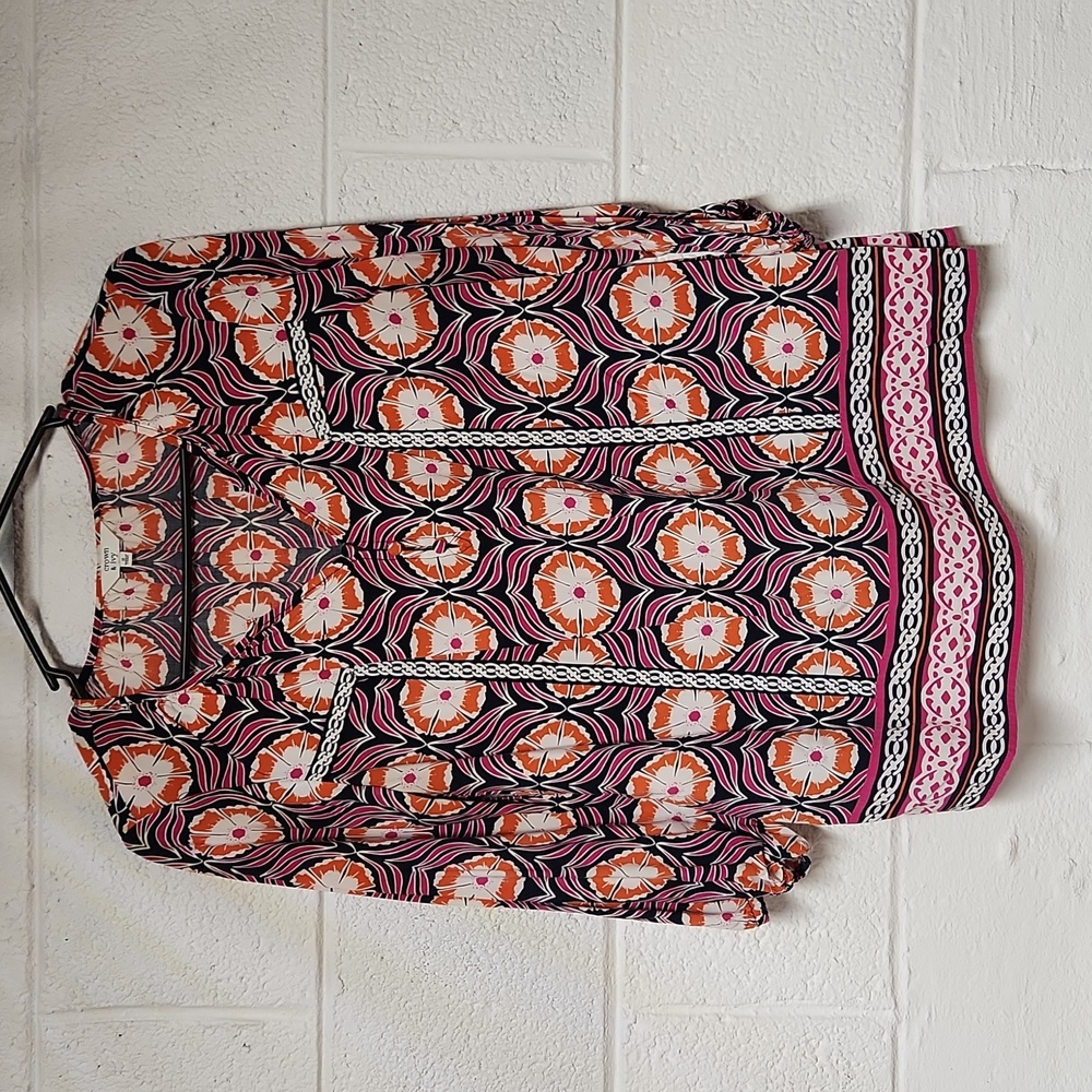Crown & Ivy 3/4 Sleeve Blouse